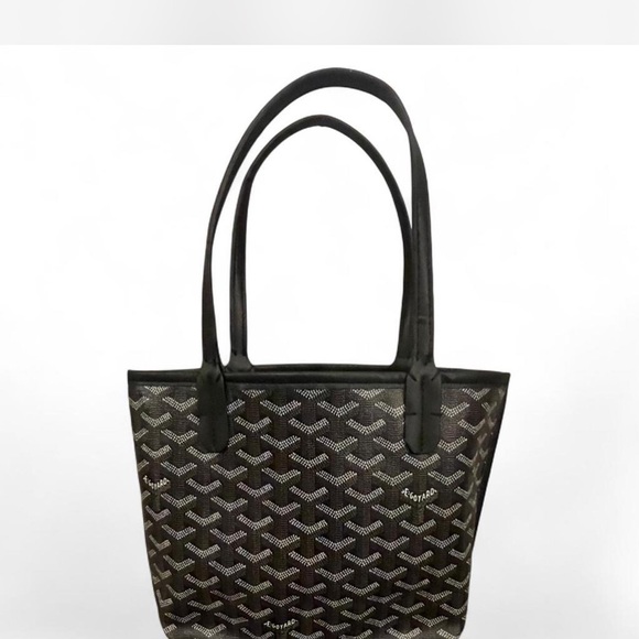 Stylish Black Tote Bag - Picture 4 of 4